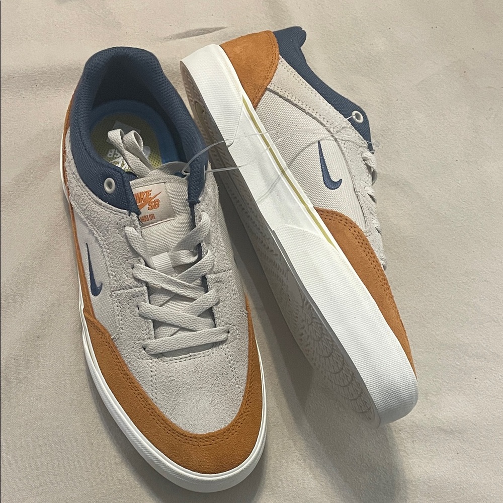 Nike Men’s Gray, Tan & Navy Suede Low-Top Sneakers